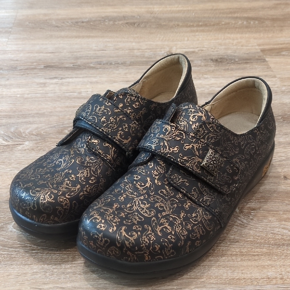 ◼️🟡❤️Alegria Women's Shoes with Floral Design size 38 Euro (8-8.5 US)◼️🟡❤️